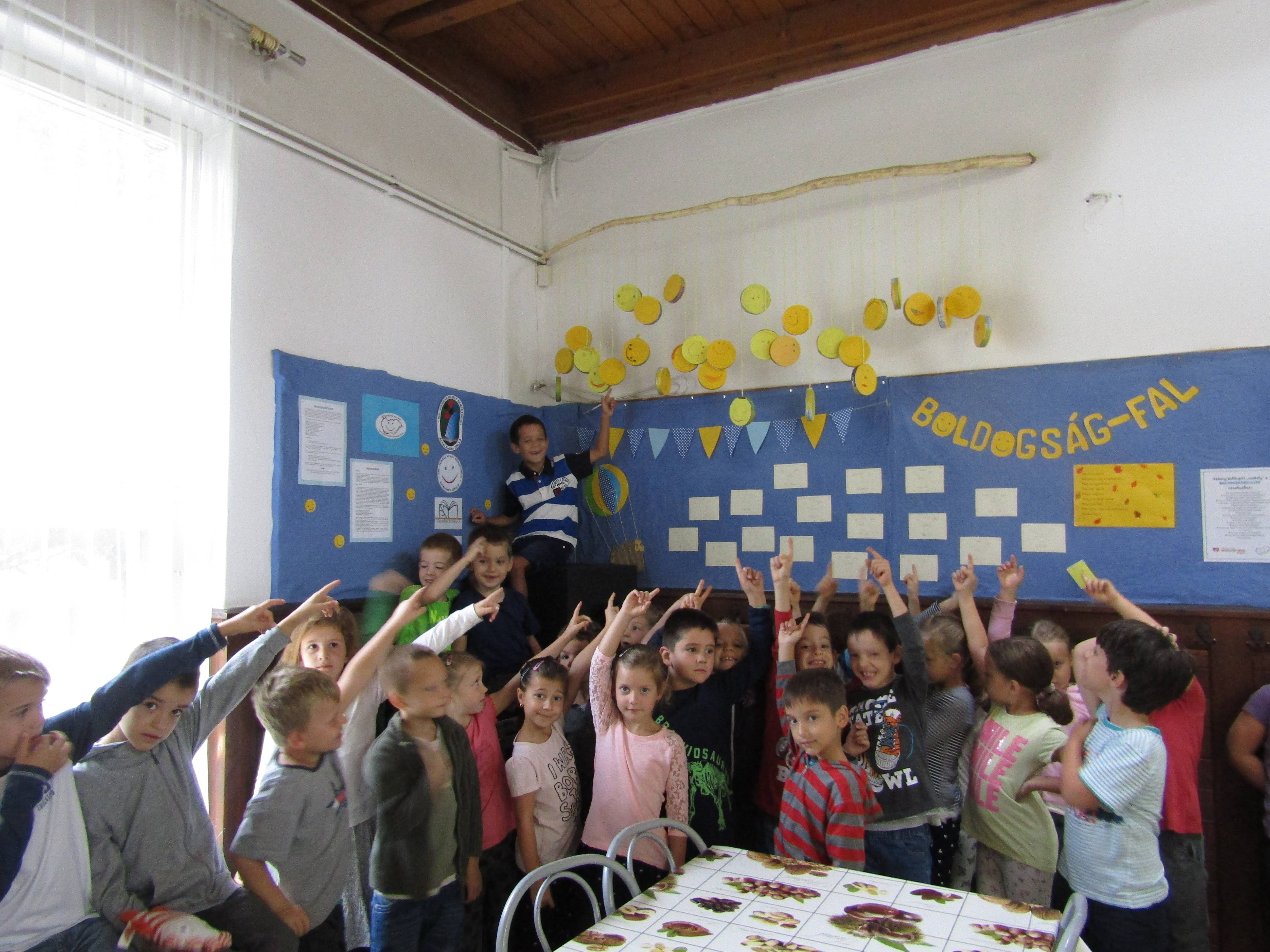 Boldogságóra-9.jpg Boldogságóra-9.jpg