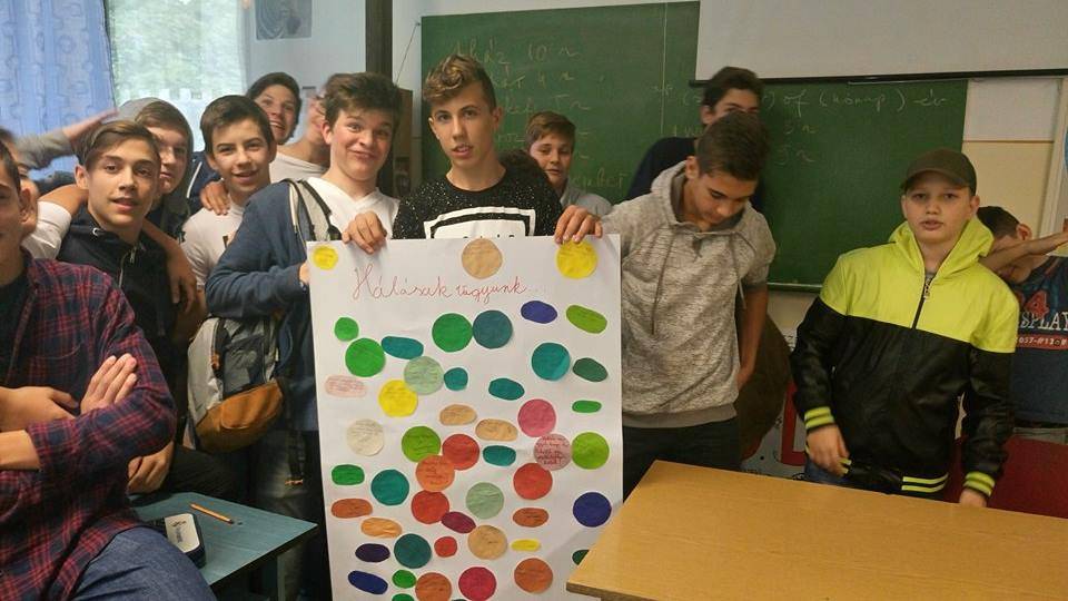 Hála-fénykép.jpg Hála-fénykép.jpg