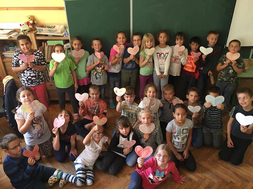 Hála-a-szülőknek.jpg Hála-a-szülőknek.jpg