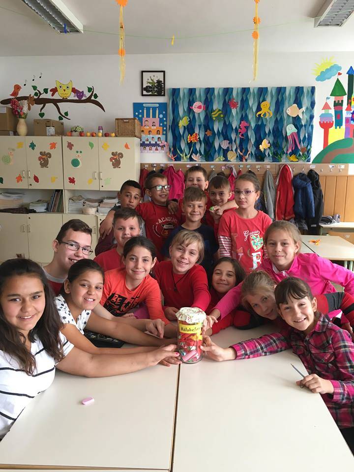 boldogságóra-hála.jpg boldogságóra-hála.jpg