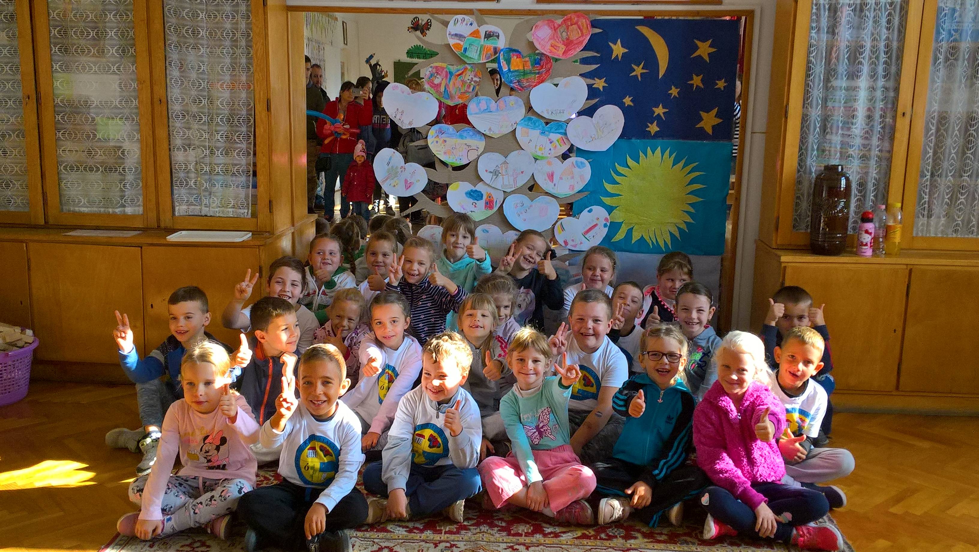 készen-van-a-nagy-mű-és-mi-vidámak-vagyunk.jpg készen-van-a-nagy-mű-és-mi-vidámak-vagyunk.jpg