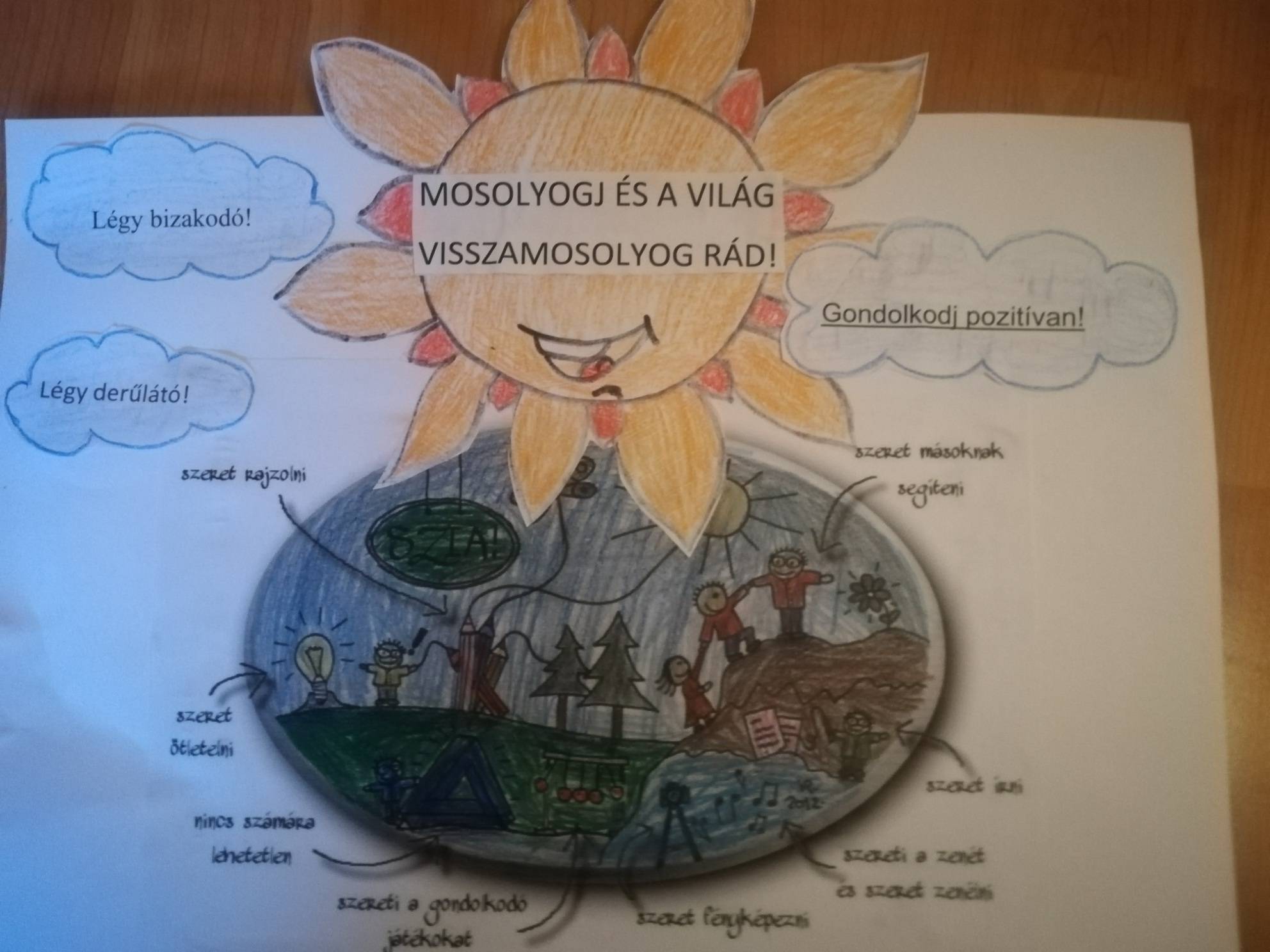 Boldogság-október.jpg Boldogság-október.jpg