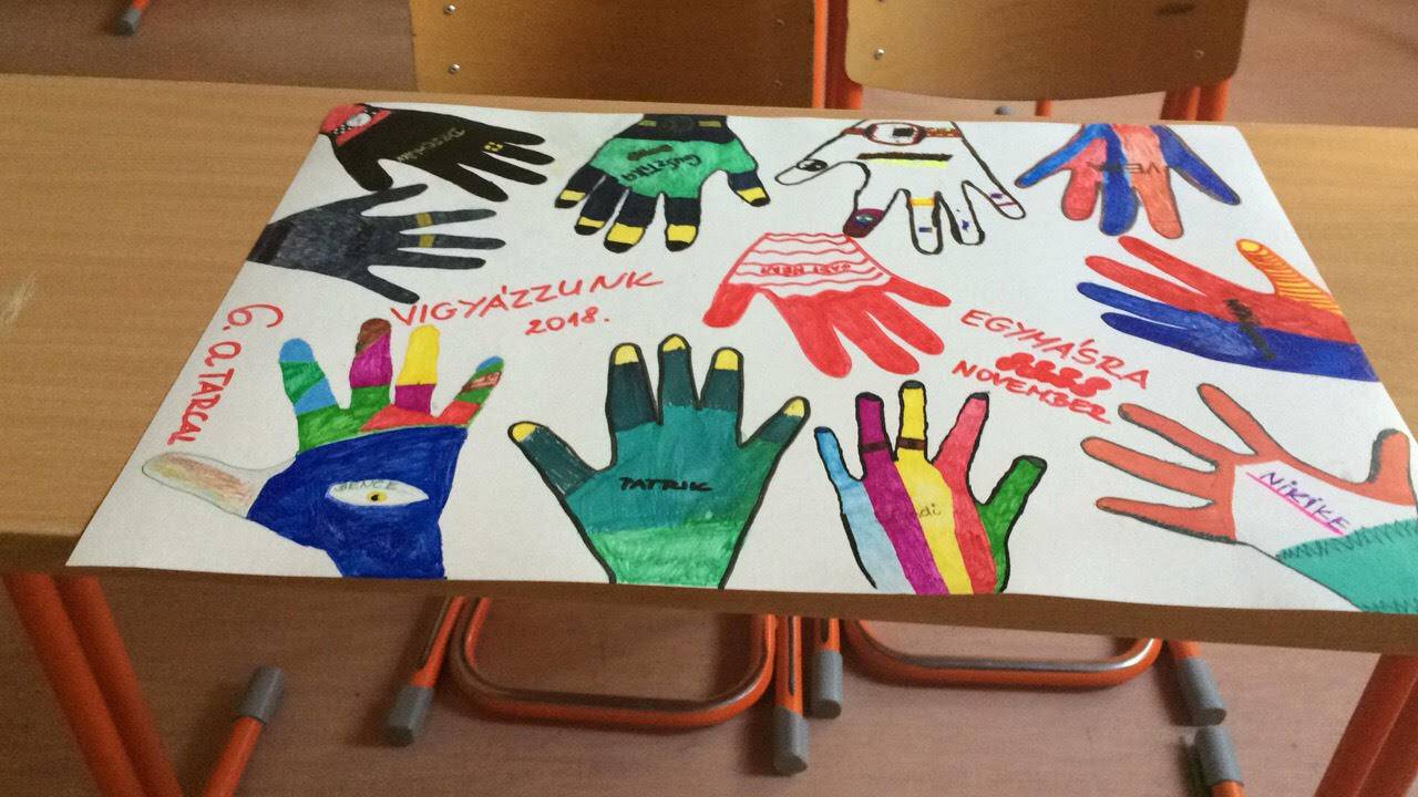 Tarcal-Plakát-Boldogságóra.jpg Tarcal-Plakát-Boldogságóra.jpg