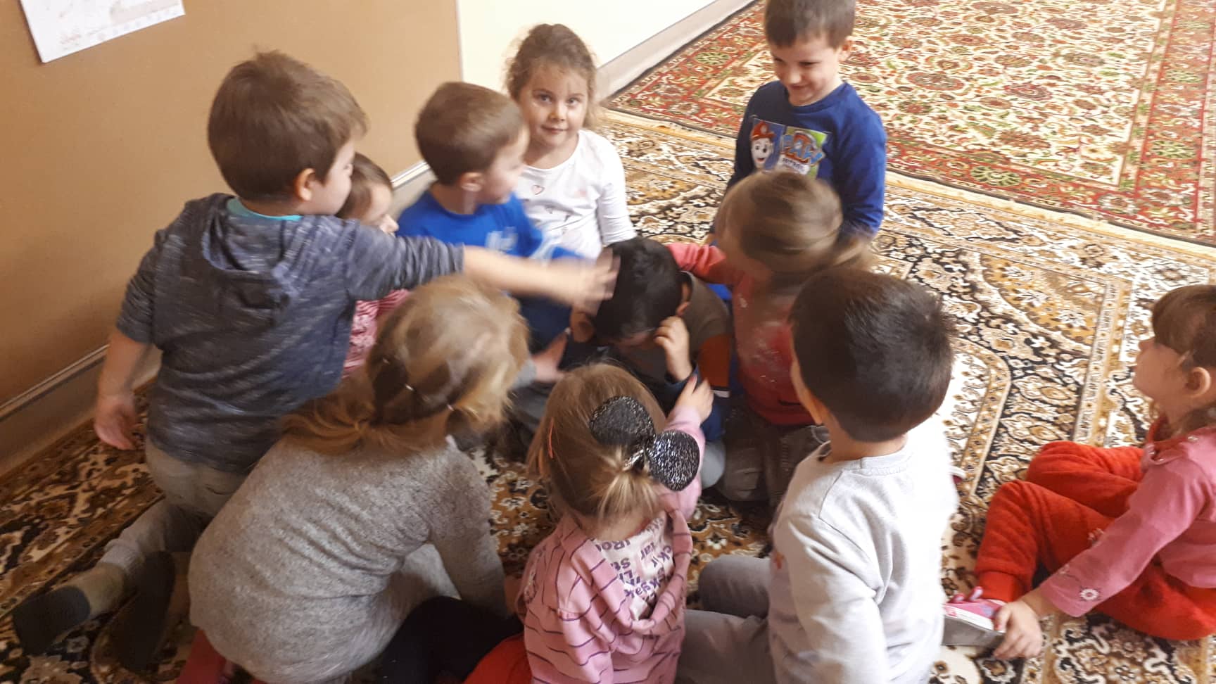 társas-kapcsolatok-1..jpg