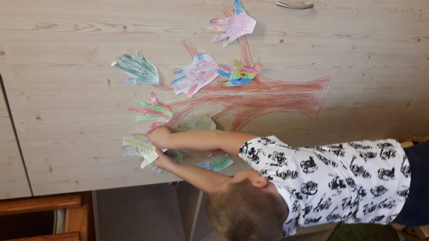 HÁLA-1.jpg HÁLA-1.jpg