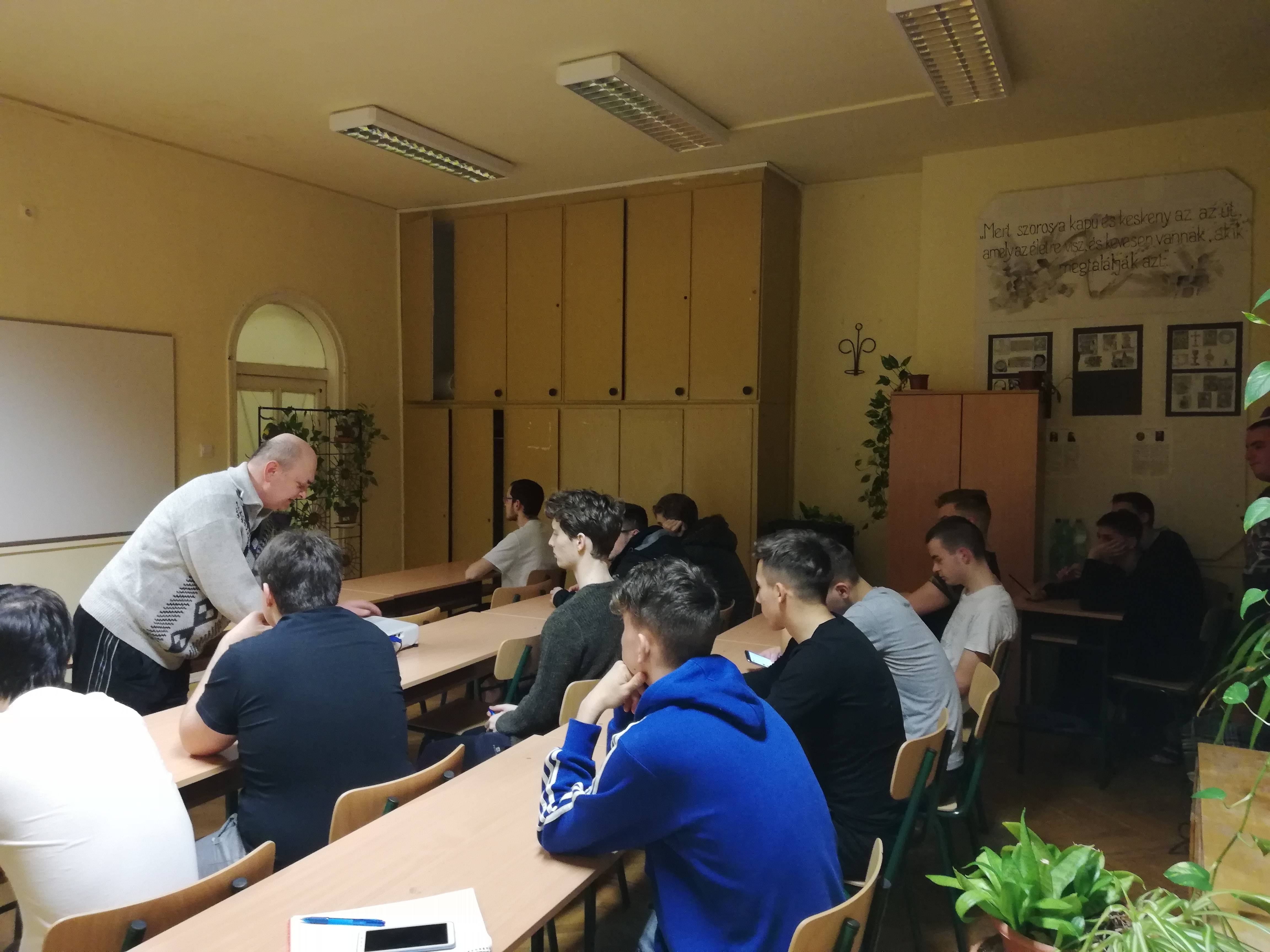 IMG_20181127_200937-1.jpg IMG_20181127_200937-1.jpg