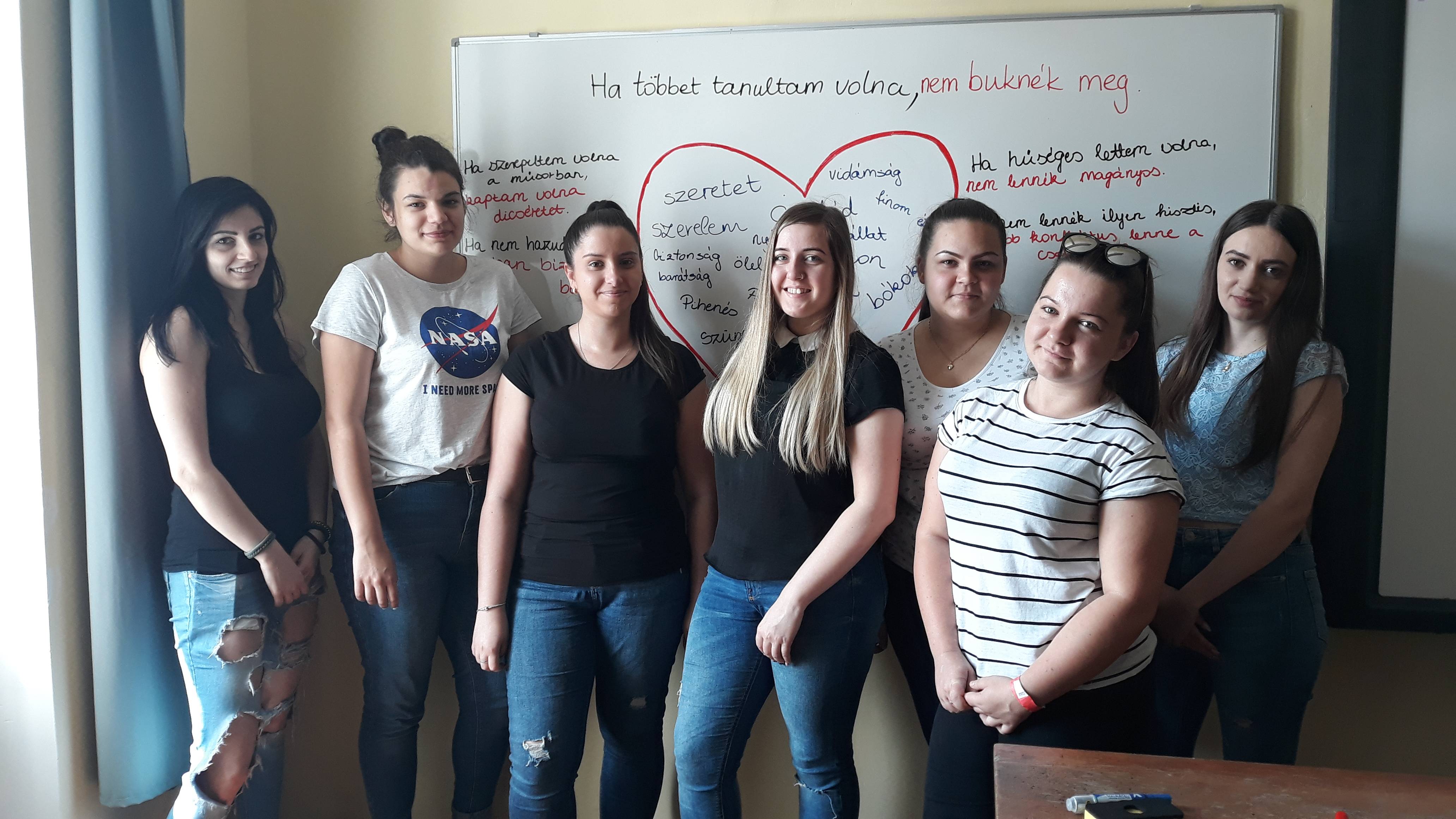 Kiscsapat.jpg Kiscsapat.jpg