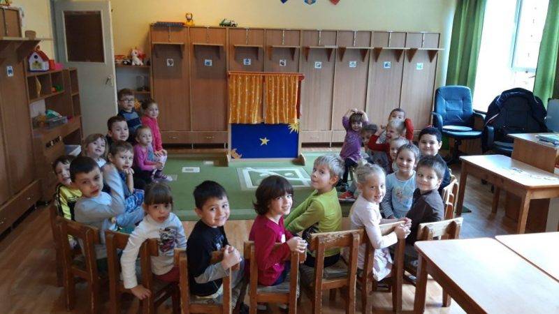 KEZDODJON-A-BABELOADAS.jpg KEZDODJON-A-BABELOADAS.jpg