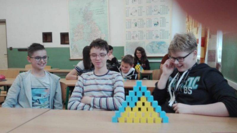 Közös-siker.jpg Közös-siker.jpg