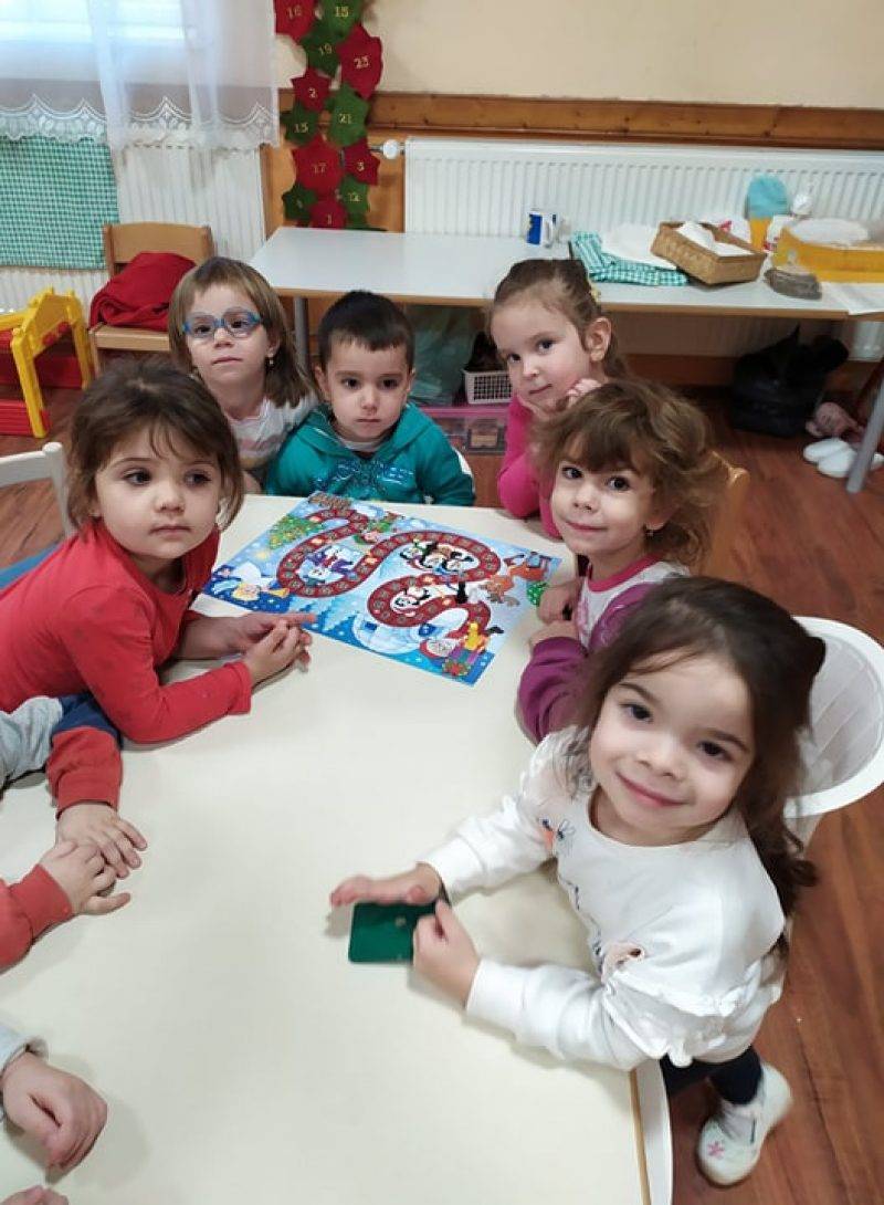 Társas-kapcsolatok-2019.11.21-2.jpg Társas-kapcsolatok-2019.11.21-2.jpg