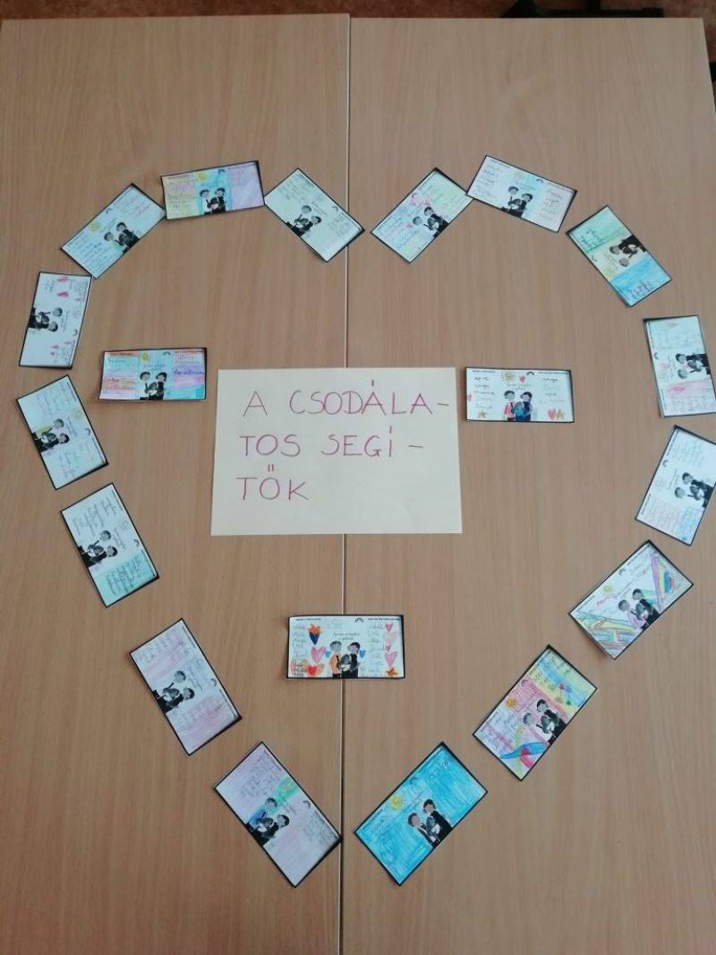 A-csodálatos-segítők.jpg A-csodálatos-segítők.jpg