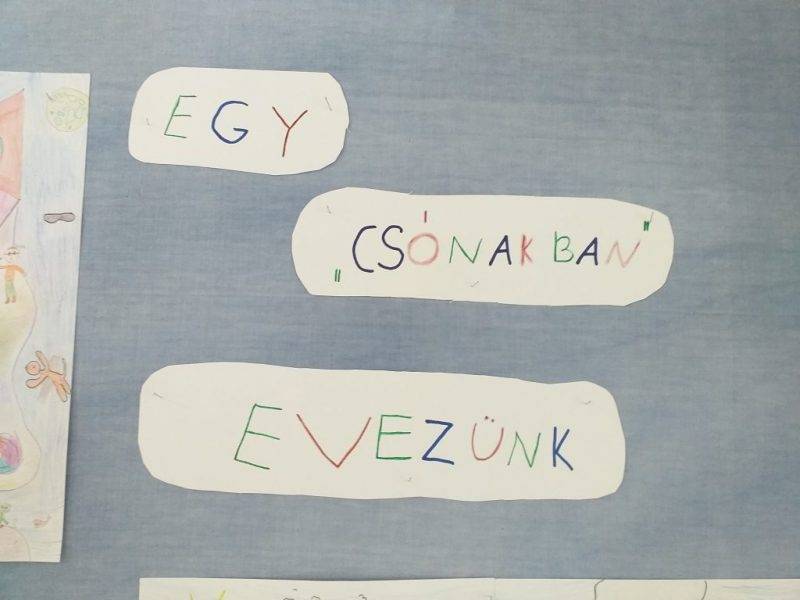 Egy-csónakban-evezünk-11.jpg Egy-csónakban-evezünk-11.jpg