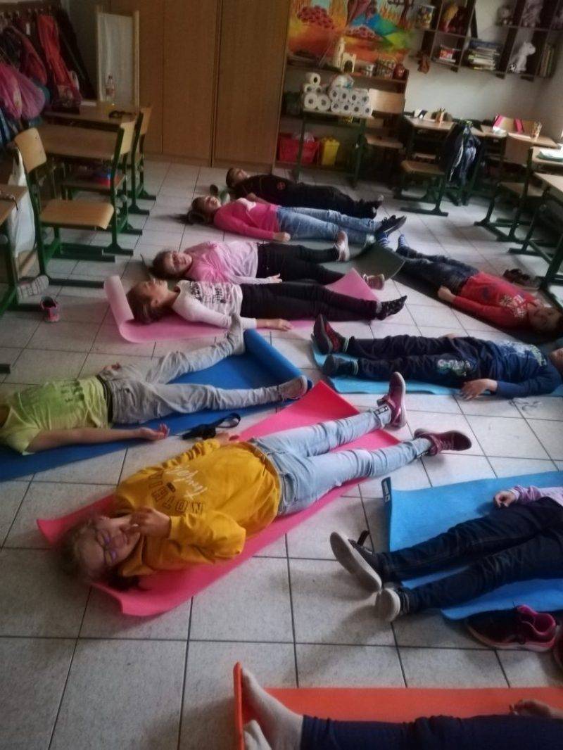 Boldogságóra-szeptember-relaxáció.jpg Boldogságóra-szeptember-relaxáció.jpg