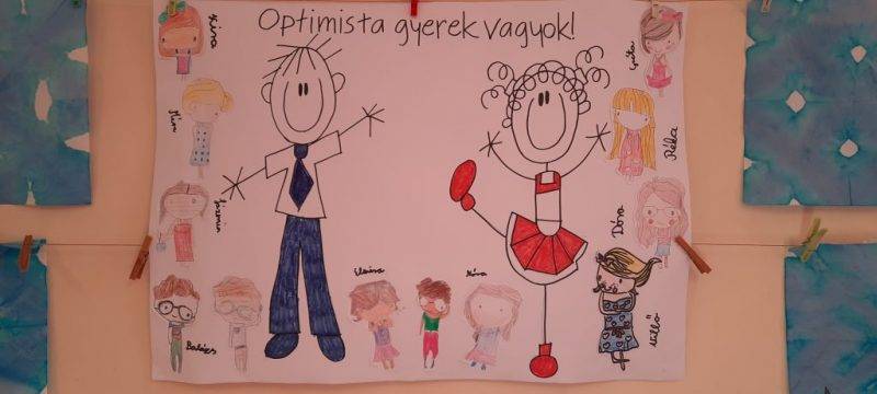 optimista-gyerek-vagyok-osztályplakát-önarcképekkel.jpg optimista-gyerek-vagyok-osztályplakát-önarcképekkel.jpg