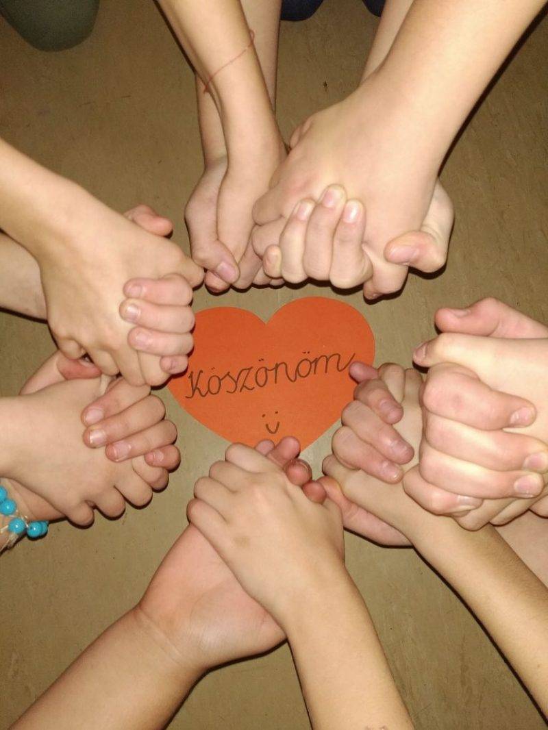 Társas-kapcsolatok3.jpg Társas-kapcsolatok3.jpg