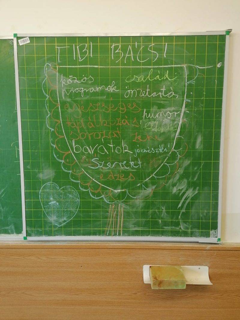 pajzs-16.jpg pajzs-16.jpg