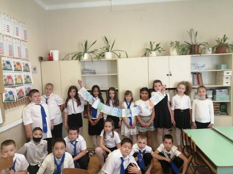 boldogságlánc-június.jpg boldogságlánc-június.jpg