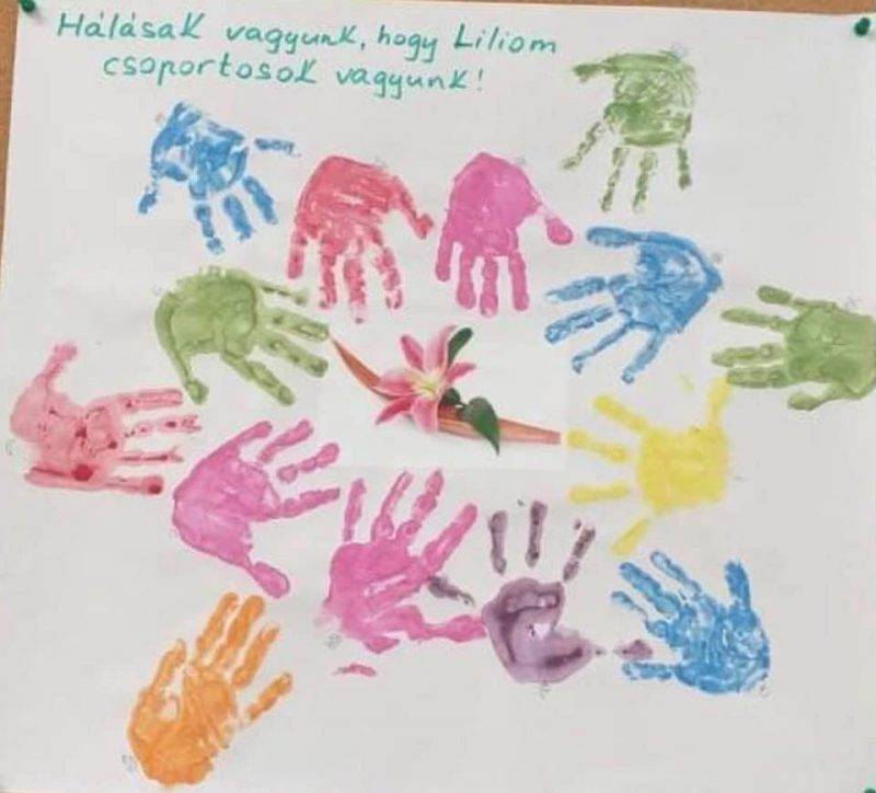 Hálás-kezek25.jpg Hálás-kezek25.jpg