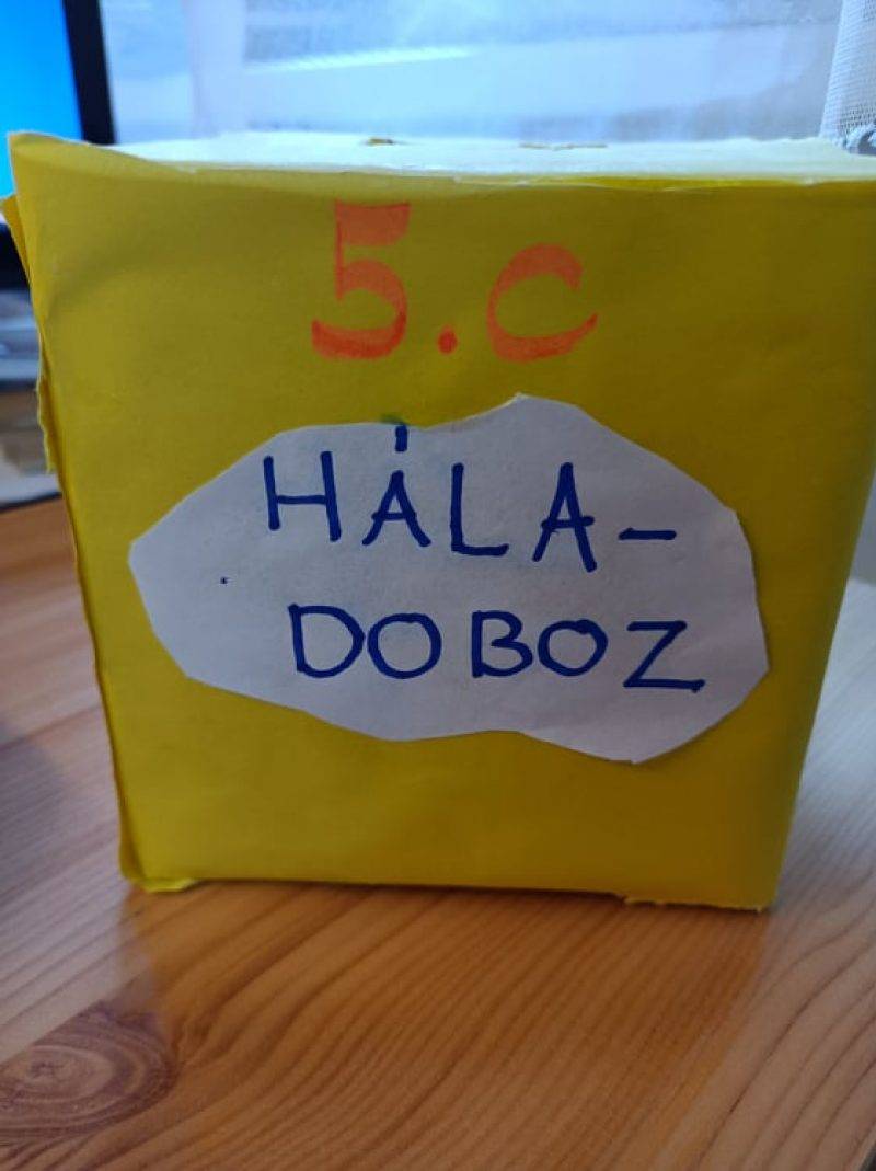 hála-doboz.jpg