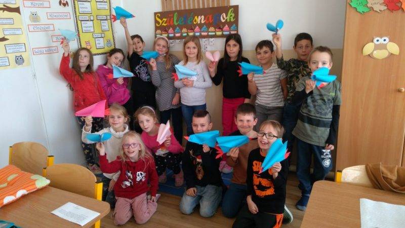 Repülő-madár-barkácsolása.jpg Repülő-madár-barkácsolása.jpg