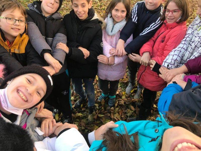 Főkép-társas-kapcsolatok.jpg Főkép-társas-kapcsolatok.jpg