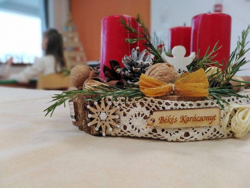 advent.jpg advent.jpg