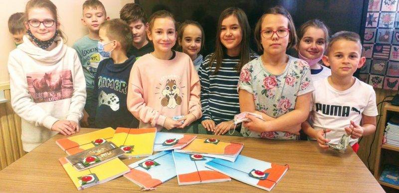 Könyvjelzőink.jpg Könyvjelzőink.jpg