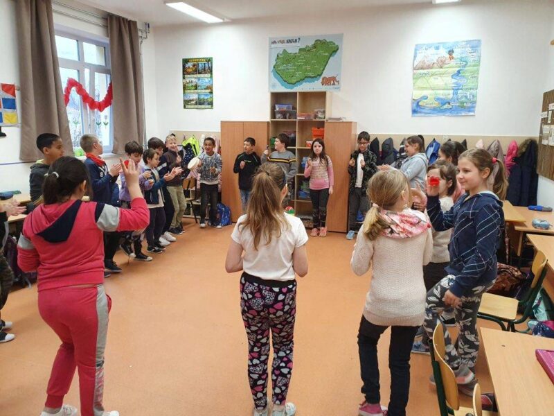 Egymásra hangolva Egymásra hangolva