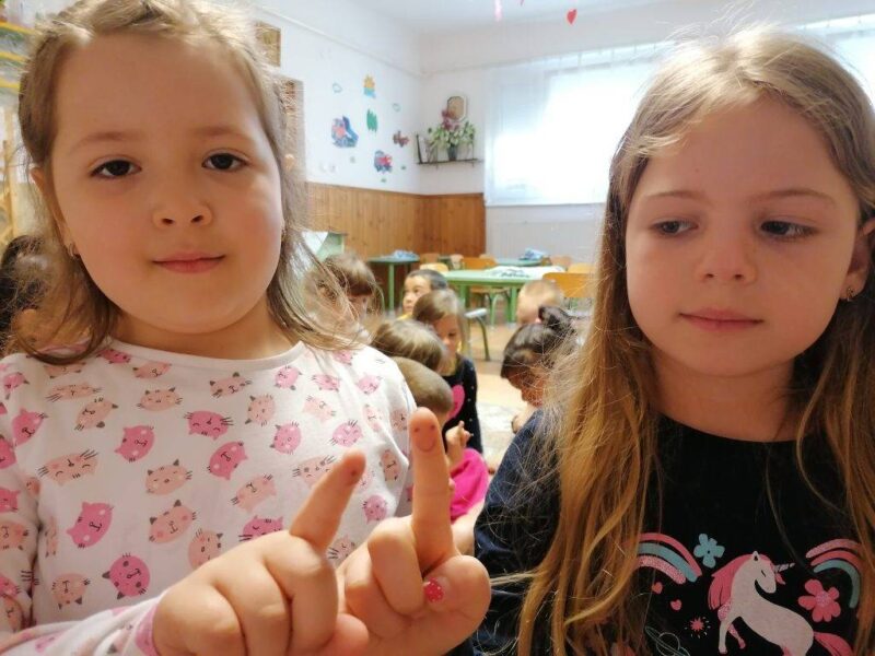Ujj-játék Ujj-játék