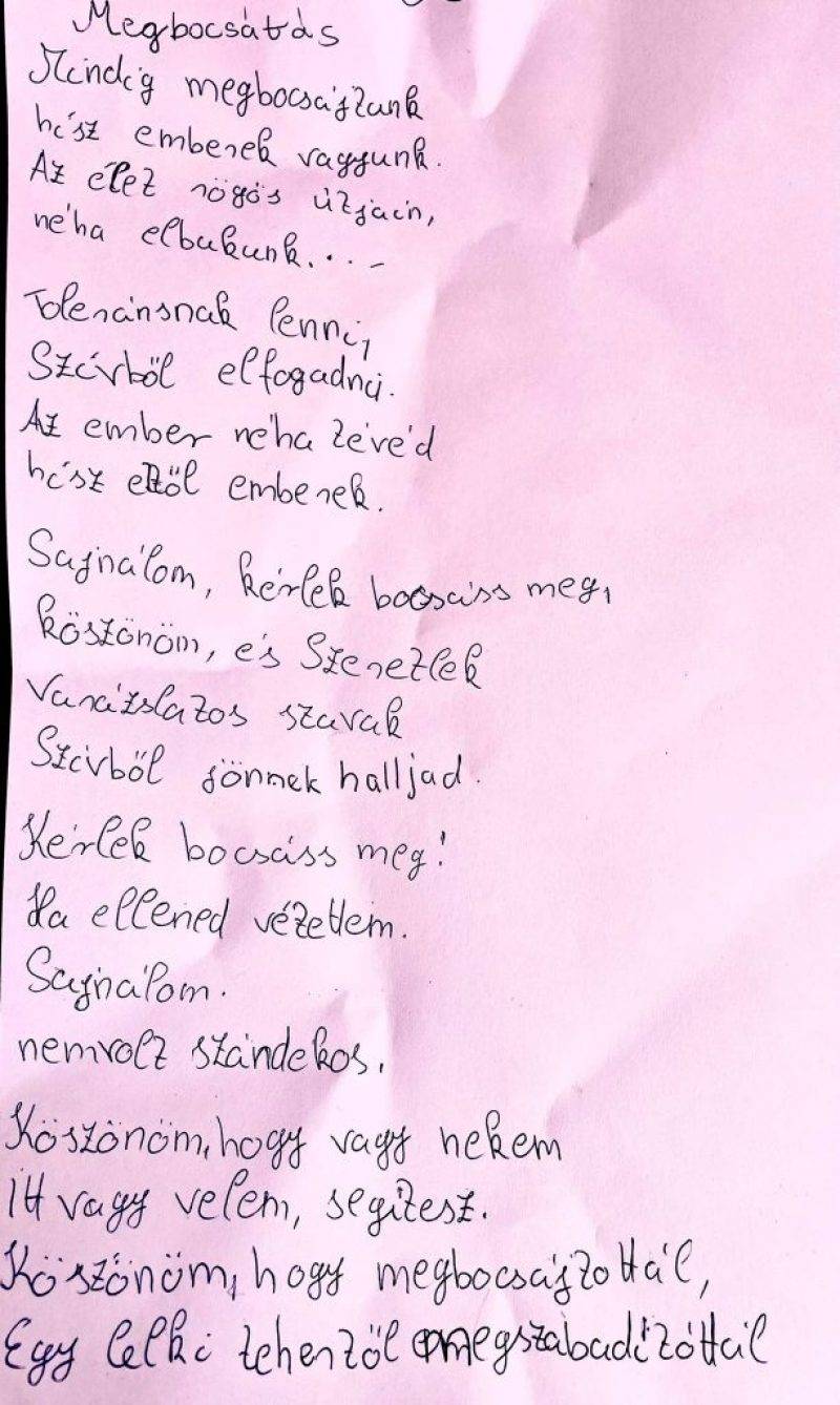 Versben-mondom-el.jpg Versben-mondom-el.jpg