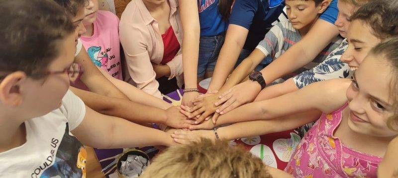 Emlekalbum.jpg Emlekalbum.jpg