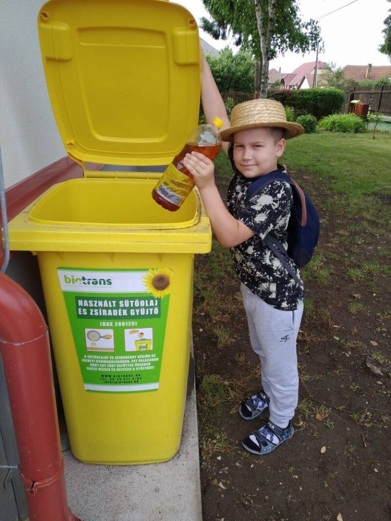 Majd mi megmentjük a világot! Majd mi megmentjük a világot!