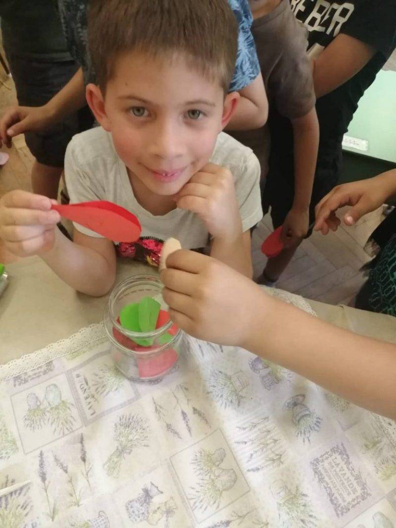 junius-boldogsagbefott-1.jpg junius-boldogsagbefott-1.jpg