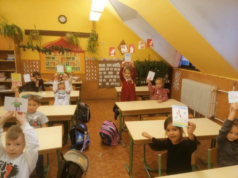 Boldogító jócselekedetek-ajándékozás Boldogító jócselekedetek-ajándékozás