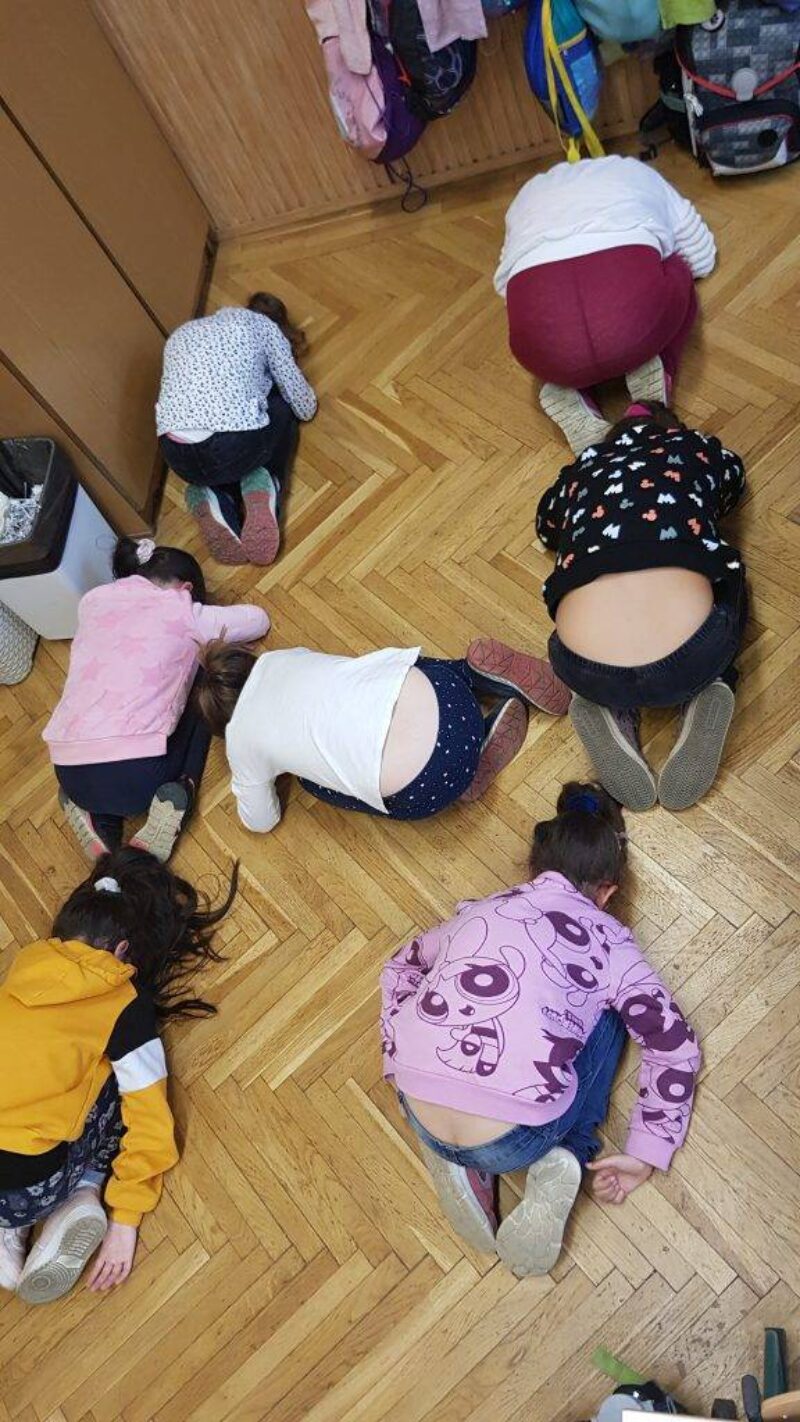 H Á L A