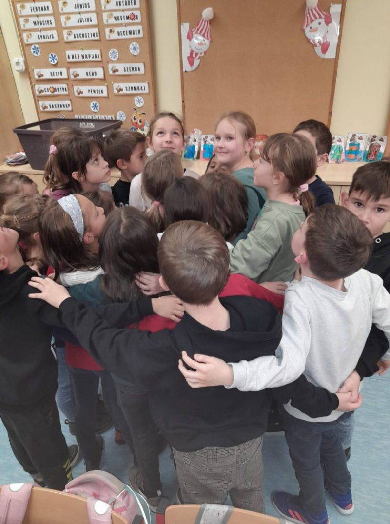 tarsas-kapcsolat_szeretet-gomboc.jpg tarsas-kapcsolat_szeretet-gomboc.jpg