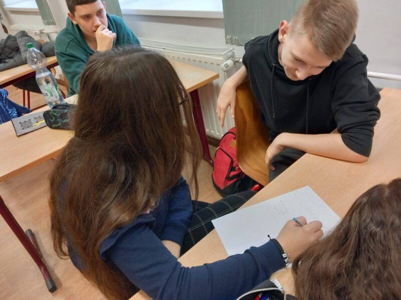 Boldogító jócselekedetek Boldogító jócselekedetek