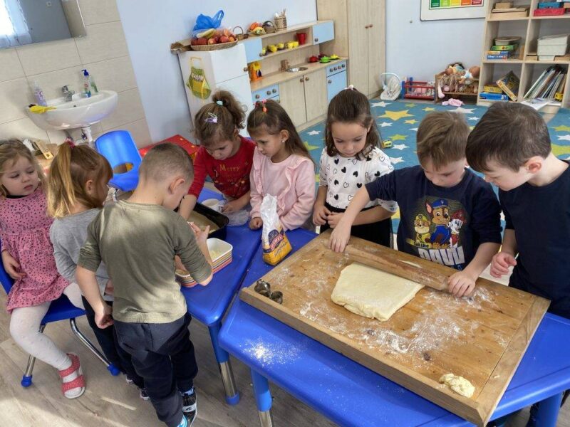 Luca napi pogácsasütés Luca napi pogácsasütés