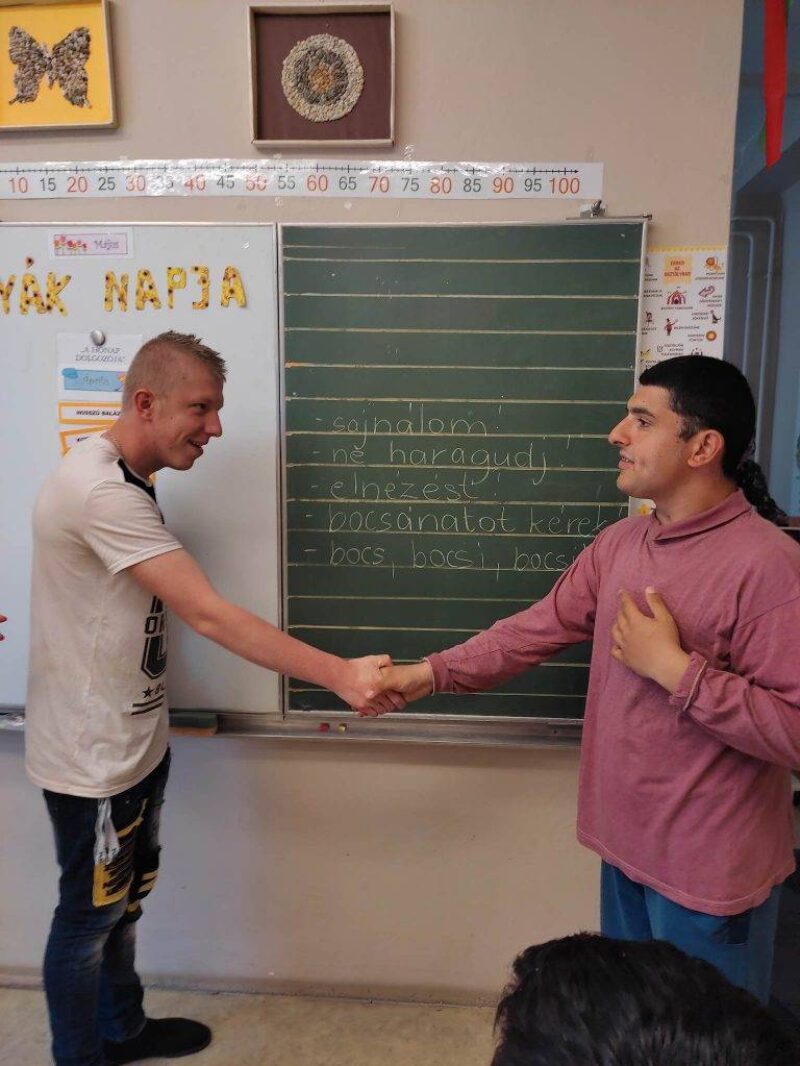 Én kérek elnézést Én kérek elnézést