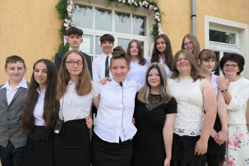 Boldog ballagtatók Boldog ballagtatók