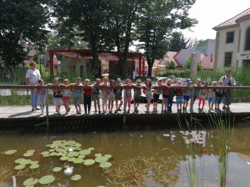 „Észrevétlenül…” „Észrevétlenül…”