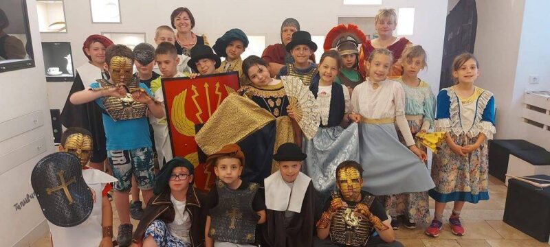 Osztálykiránduláson megtörténhet mindenféle csoda Osztálykiránduláson megtörténhet mindenféle csoda