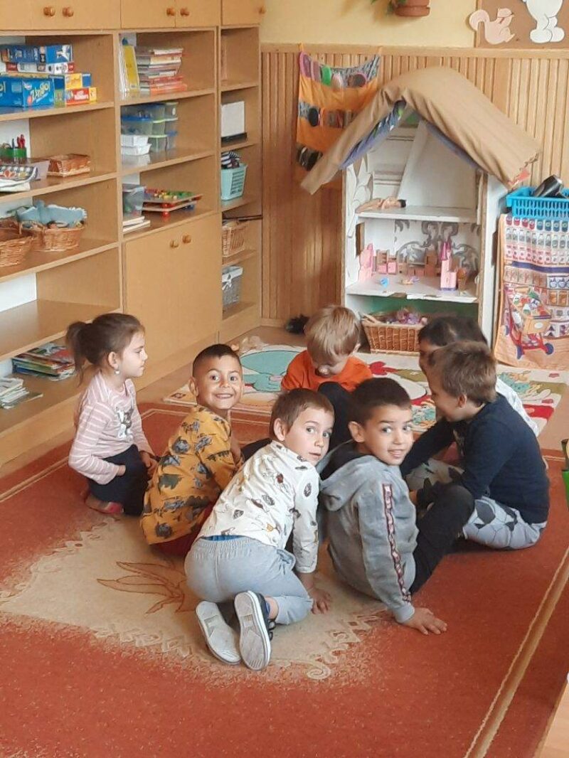 Társas kapcsolatok Társas kapcsolatok