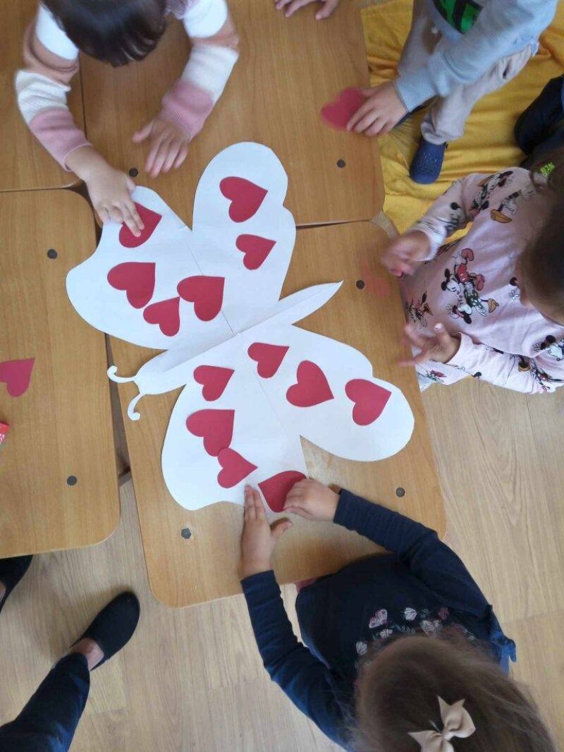 Hála pillangó Hála pillangó