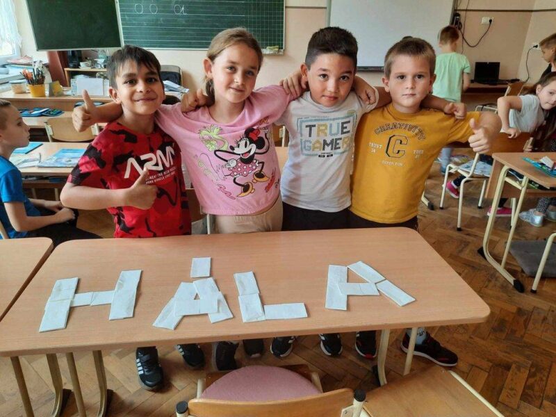 Hála, hála Hála, hála