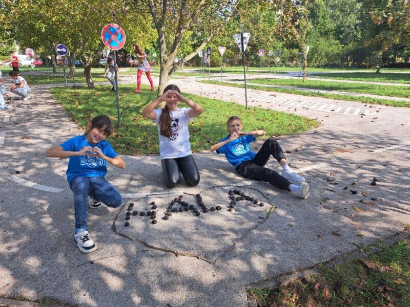 Legyünk hálásak! Legyünk hálásak!