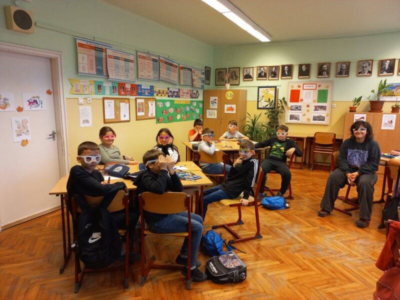 Derűsen a Víg Teamben Derűsen a Víg Teamben