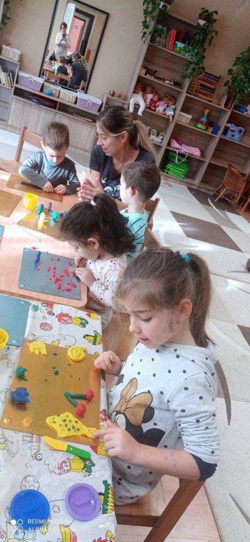 Társas kapcsolatok ápolása Társas kapcsolatok ápolása