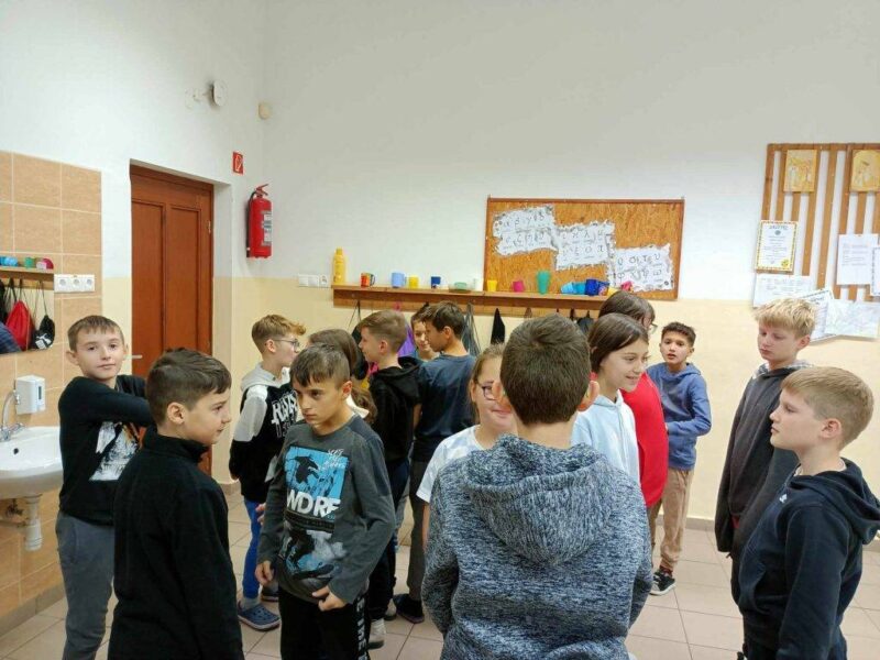 Körbekérdeztünk Körbekérdeztünk