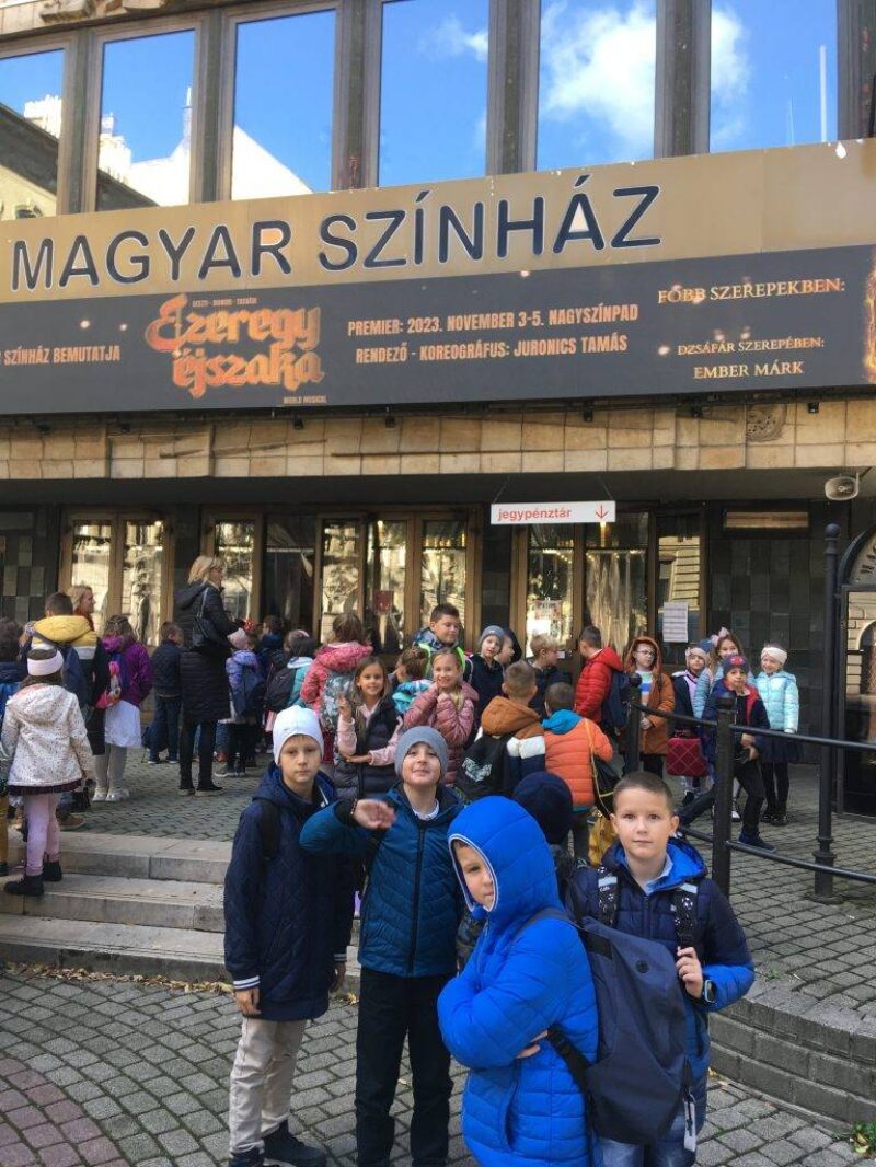 Együtt lenni jó! Együtt lenni jó!